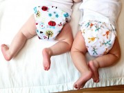Clip Eva - Hai bé đóng bỉm tò mò nghịch máy giặt