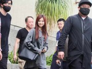 Làng sao - 35 cảnh sát "hộ tống" sao Hàn đi thi TN cấp 2