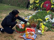 Làng sao - "Ngày hôm qua" vẫn vang lên ở nơi Trần Lập yên nghỉ