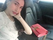 Thời trang - Thủy Tiên âm thầm khoe túi 60 triệu sang chảnh