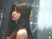 Làng sao - Sĩ Thanh "liều mình" ngâm nước 5 tiếng cho MV mới