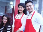 Làng sao - Bạn gái phi công giúp Trương Thế Vinh buôn bán vỉa hè