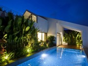 Nhà đẹp - TP.HCM: Choáng với nhà ba tầng xây bể bơi trên nóc