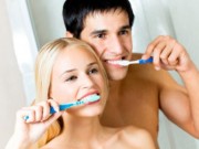 Sức khỏe - 6 sai lầm thường gặp khi đánh răng