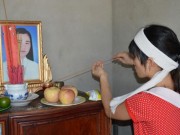 Tin tức - Nữ hộ sinh tự truyền nước vào người tự tử