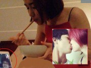 Làng sao - Lộ ảnh Hòa Minzy chat với Công Phượng trong phòng riêng