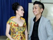 Làng sao - Khánh Thi "bế" bụng bầu 7 tháng tình tứ bên Phan Hiển