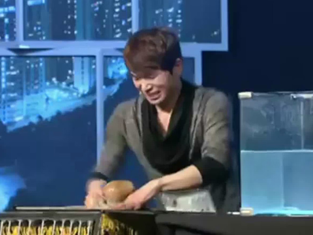 Chàng trai biến hải sản từ không thành có