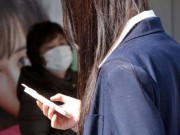 Tin tức - Nhật Bản: Bỏ điện thoại hoặc bỏ học