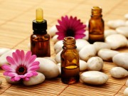 Nhà đẹp - 27 công dụng bất ngờ ít mẹ biết của tinh dầu