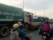 Tin tức - Hà Nội: Xe chở rác tông liên hoàn 4 ô tô, 1 người nhập viện