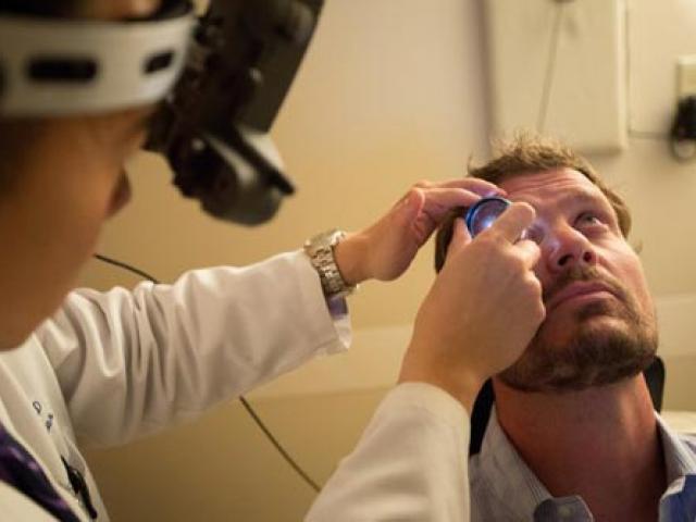 Phát hiện virus Ebola trong mắt bệnh nhân đã khỏi dịch