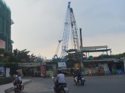 Tin tức - Rùng mình với hiểm họa lơ lửng trên cao