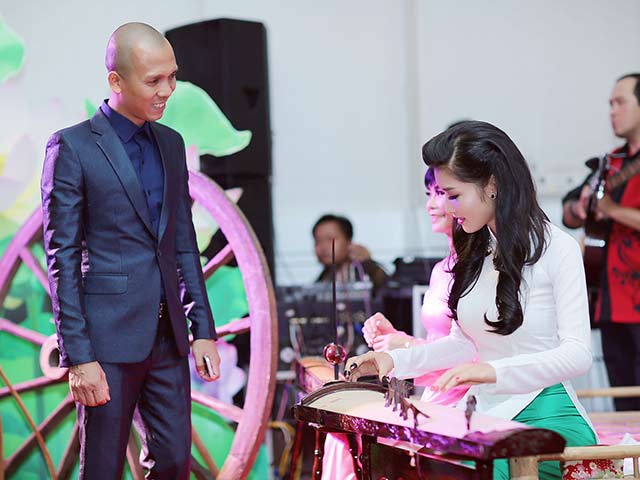 Triệu Thị Hà mê hoặc Minh Tâm Bùi bởi tiếng đàn tranh