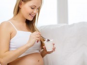 Bà bầu - Lợi ích tuyệt vời của sữa chua với mẹ bầu