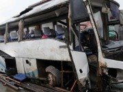Tin tức - Lật xe buýt, hơn 48 người thương vong