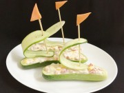 Bếp Eva - Salad cá ngừ hình thuyền cho bé yêu ngày 1/6