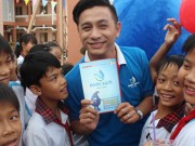 Xem & Đọc - DV Đình Toàn hành động ý nghĩa vì trẻ em