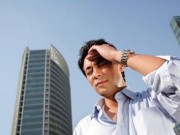 Sức khỏe - Cách sơ cứu người say nắng hiệu quả