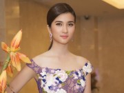 Làng sao - Kim Tuyến mặc váy xuyên thấu khoe dáng nuột nà