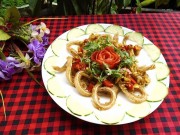 Bếp Eva - Tai lợn xào sả ớt giòn giòn, lạ miệng