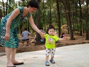 Làm mẹ - Kinh nghiệm nuôi con theo phản xạ hữu ích của bà nội U50