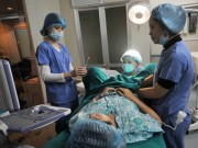 Tin tức - Niềm vui của những người nhờ mang thai hộ đầu tiên
