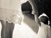 Eva tám - Xin đừng vỗ ngực tự hào là mẹ đơn thân!