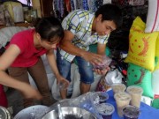 Tin tức - Rượu nếp, hoa quả đắt khách ngày Đoan Ngọ