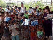 Tin tức - Ấm lòng món quà thiện nguyện từ các thầy cô giáo