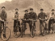 Tin tức - Nam sinh TQ qua đời, 7 người bạn chăm sóc mẹ 11 năm