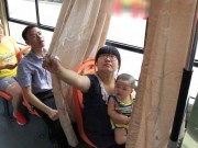 Bà bầu - Người dân hào hứng với xe bus có buồng mẹ cho con bú