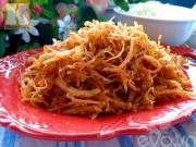 Bếp Eva - Thịt gà khô xé sợi cay, ngọt để dành ăn dần