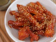 Bếp Eva - Đãi chồng chân gà sốt chua cay mặn ngọt kiểu Hàn