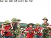 Tin tức - Sốc với hình ảnh dạy học sinh tiểu học cầm súng