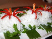 Bếp Eva - Cách phân biệt bún sạch với bún nhiễm hóa chất