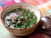 Bếp Eva - Sai lầm từ thói quen vò nát rau ngót khi nấu