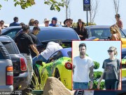 Làng sao - Vợ Adam Levine gặp tai nạn khi đang mang bầu