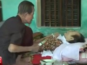 Eva Yêu - Cụ ông 70 tuổi ngày ngày nấu cháo, làm thơ tặng vợ