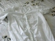 Nhà đẹp - Mẹo rũ sạch nếp nhăn quần áo khi không có bàn là