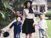 Làng sao - Con trai Hà Hồ và Quế Vân đi chơi cùng nhau ở Hà Nội