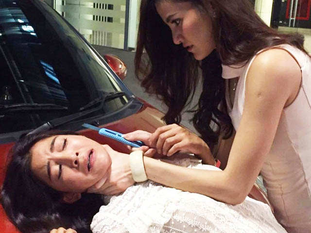 Hồ ly Lee bị chơi khăm vì dám quyến rũ sếp