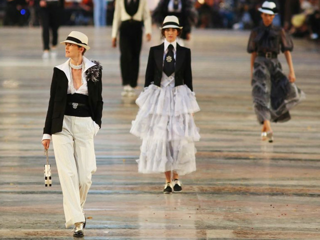 Chanel tới Cuba không phải vì tiền!