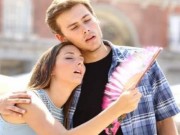 Sức khỏe - Phòng tránh say nắng khi đi lại lâu ngoài trời
