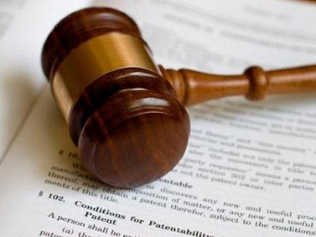 Trộm, cướp thức ăn vì đói, có tội hay không?