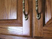 Nhà đẹp - 4 cách vệ sinh tủ bếp sạch lớp dầu mỡ bám dính