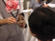 Tin tức - Trang điểm, tư vấn làm đẹp miễn phí cho bệnh nhân ung thư vú