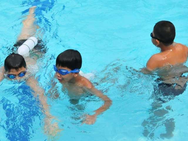 Muốn con không gặp hoạ khi đi bơi, bố mẹ nên biết những điều này
