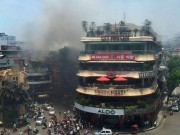 Tin tức - Cháy lớn gần Hồ Gươm, cả khu phố náo loạn