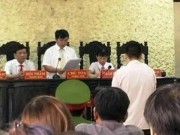 Tin tức - Đánh chết mẹ đẻ vì không cho hút thuốc lá trước mặt con nhỏ